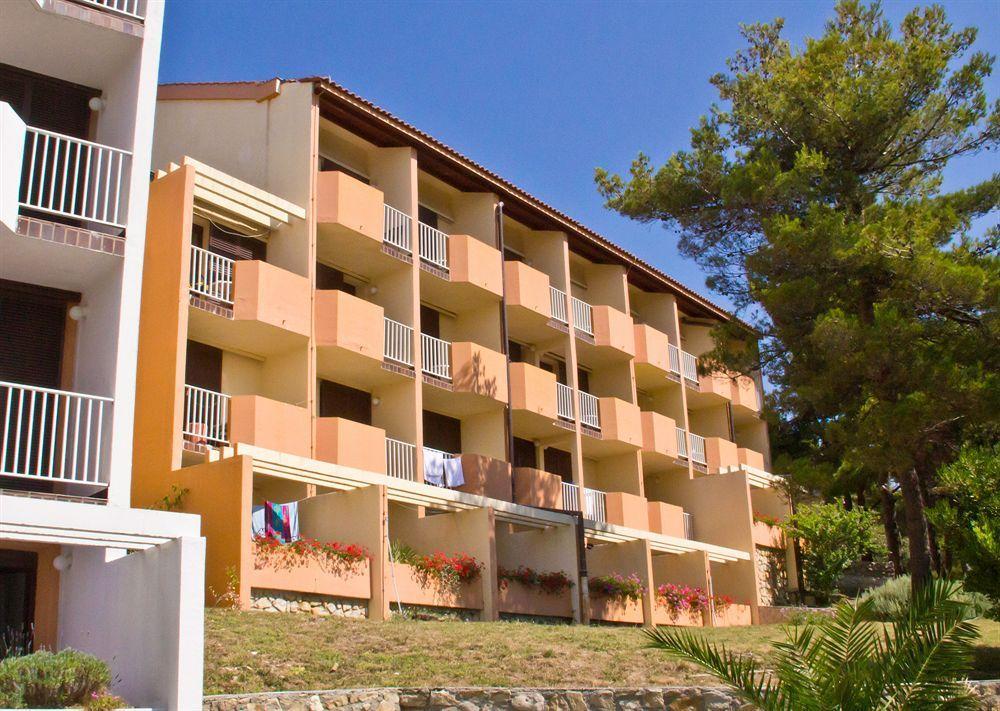 Plaza Sunny Hotel - San Marino Sunny Resort By Valamar Lopar Exterior foto